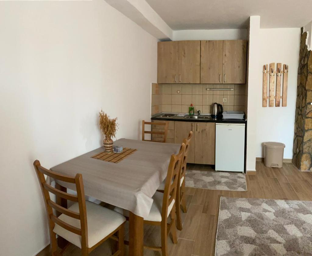 Apartmani Marija Яхорина Екстер'єр фото